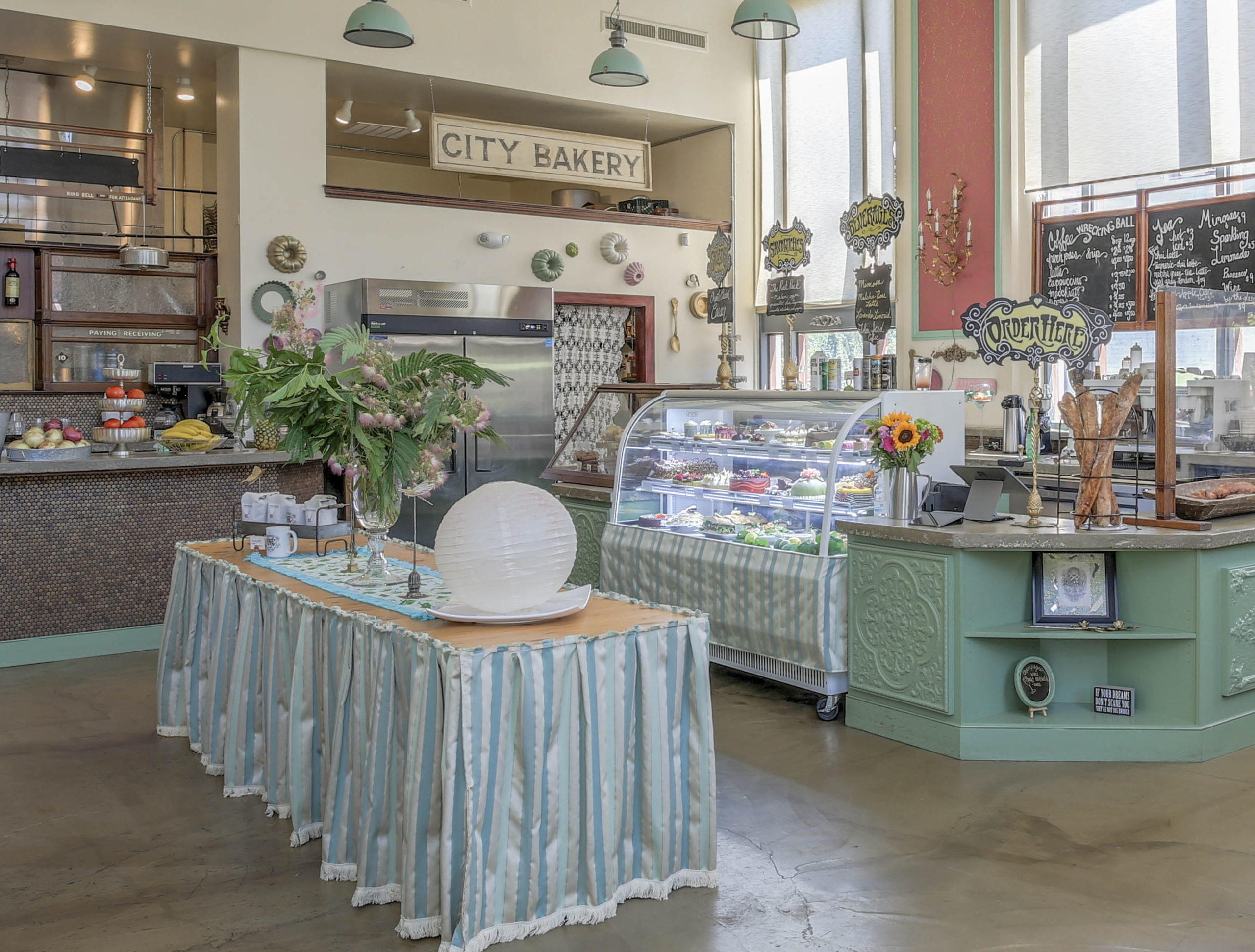 cake_bakery_entryway Cake Bakery & Cafe